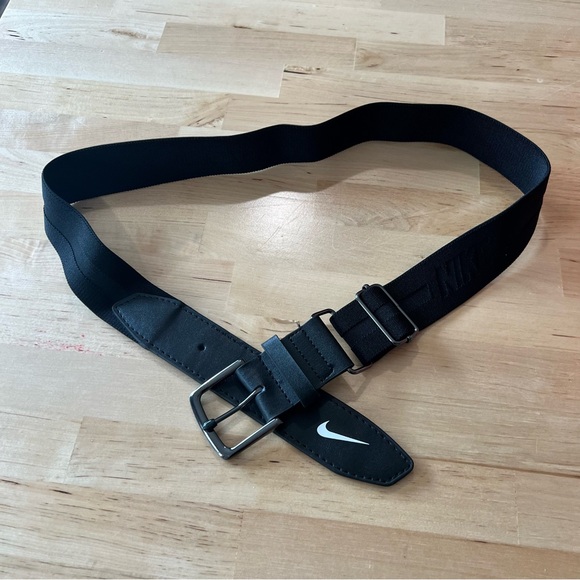 Nike Black Men's Belt - Picture 2 of 4